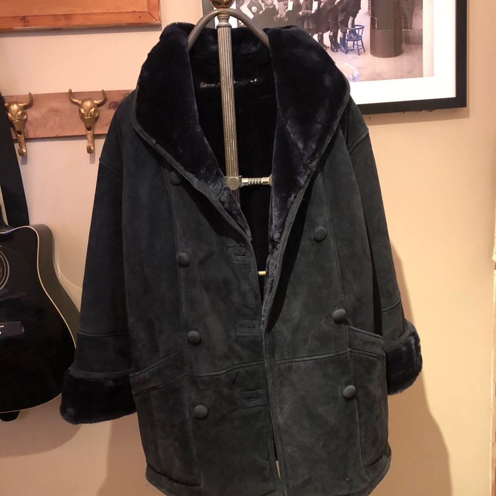Gallery Shearling Black Coat